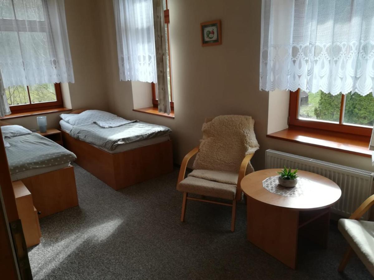 Hotel Kralicek Турнов Экстерьер фото